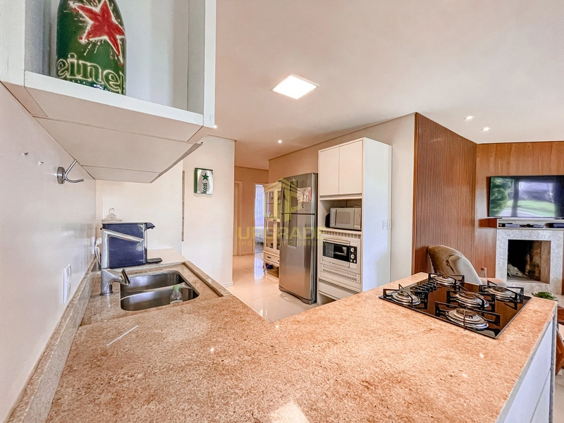 Na praia, tudo tem uma luz diferente.: 38ª foto da galeria de imagens do imóvel