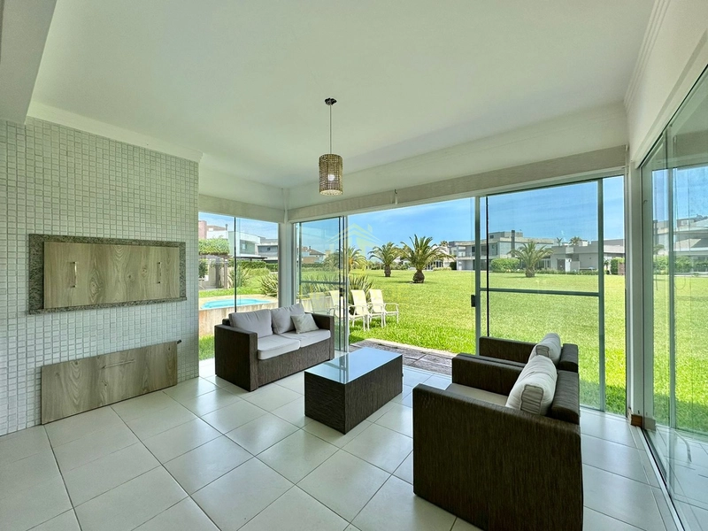 Praia, areia, sol e mar: aqui encontro a minha paz: 27ª foto da galeria de imagens do imóvel