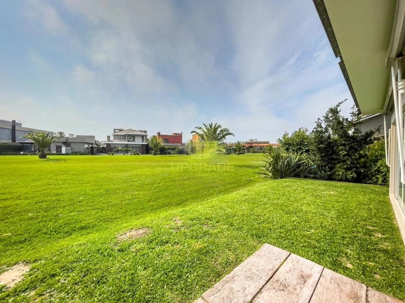 Praia, areia, sol e mar: aqui encontro a minha paz: 2ª foto da galeria de imagens do imóvel