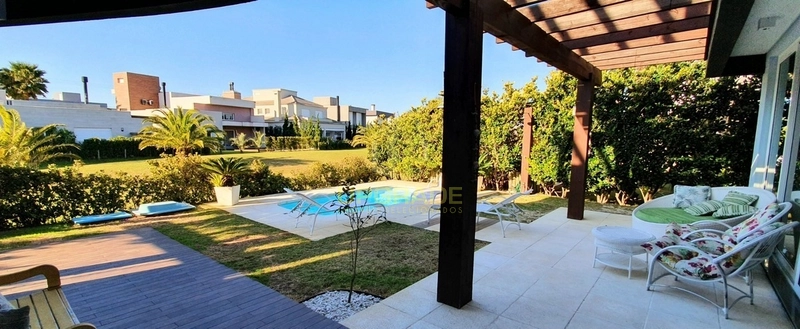 Na praia a vida tem outro sabor.: 27ª foto da galeria de imagens do imóvel