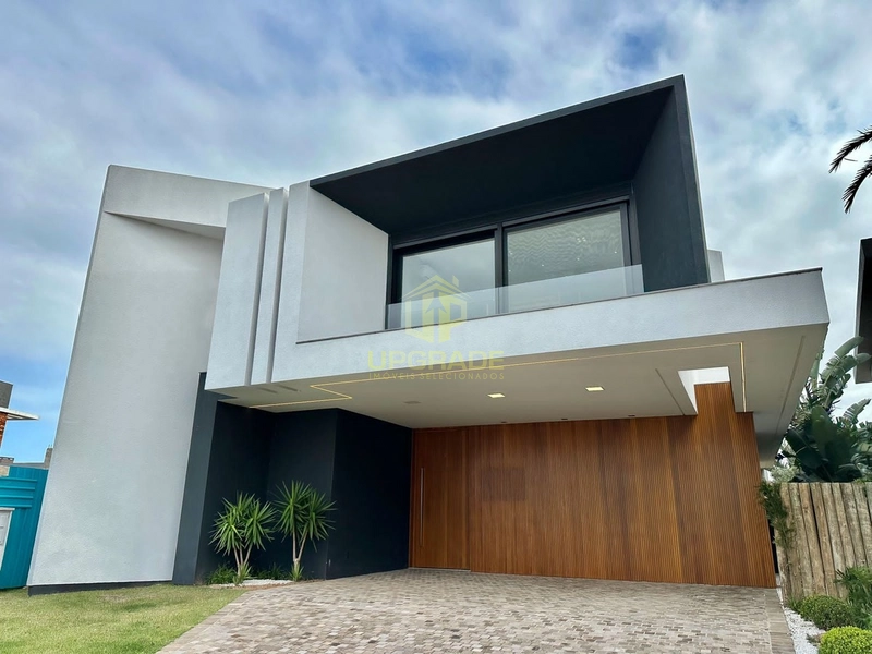 A praia acalma tudo e devolve minha energia de viver.