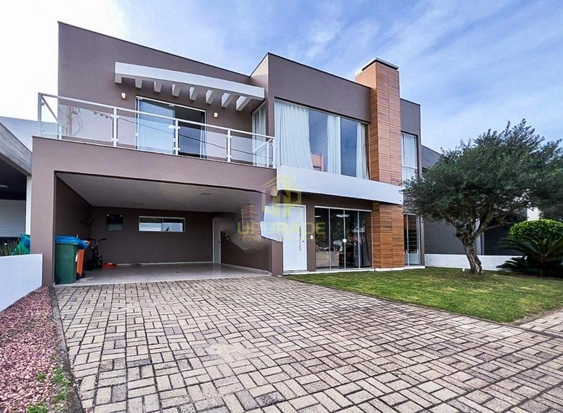 Na praia, tudo tem uma luz diferente.