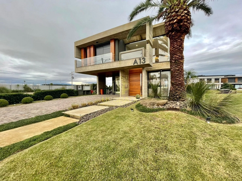 A vida fica melhor na praia.