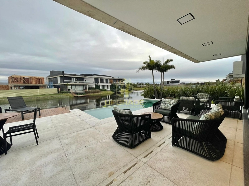 A vida fica melhor na praia.: 14ª foto da galeria de imagens do imóvel