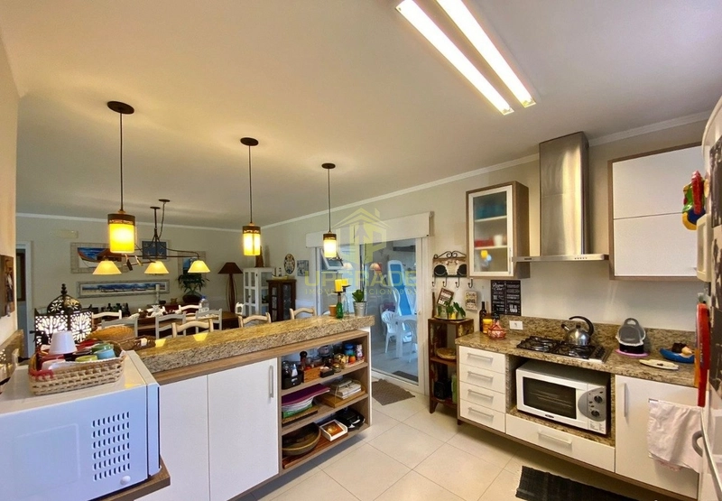 A vida fica melhor na praia.: 11ª foto da galeria de imagens do imóvel