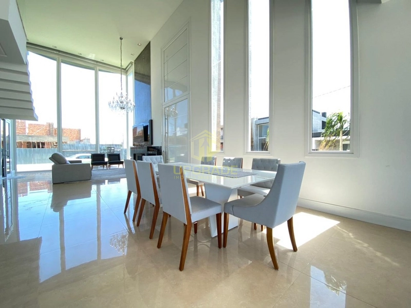 A vida fica melhor na praia.: 12ª foto da galeria de imagens do imóvel