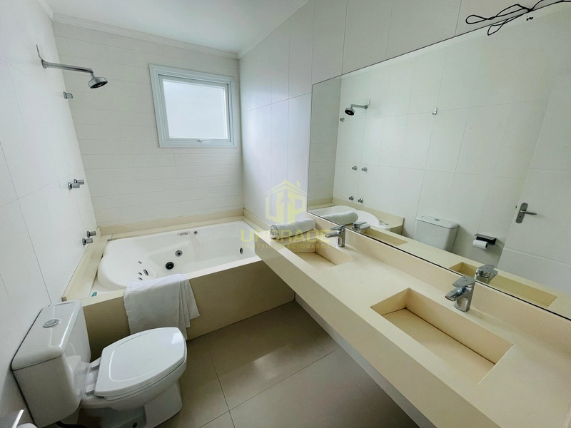 O gostoso da praia, é apreciar as ondas do mar.: 11ª foto da galeria de imagens do imóvel