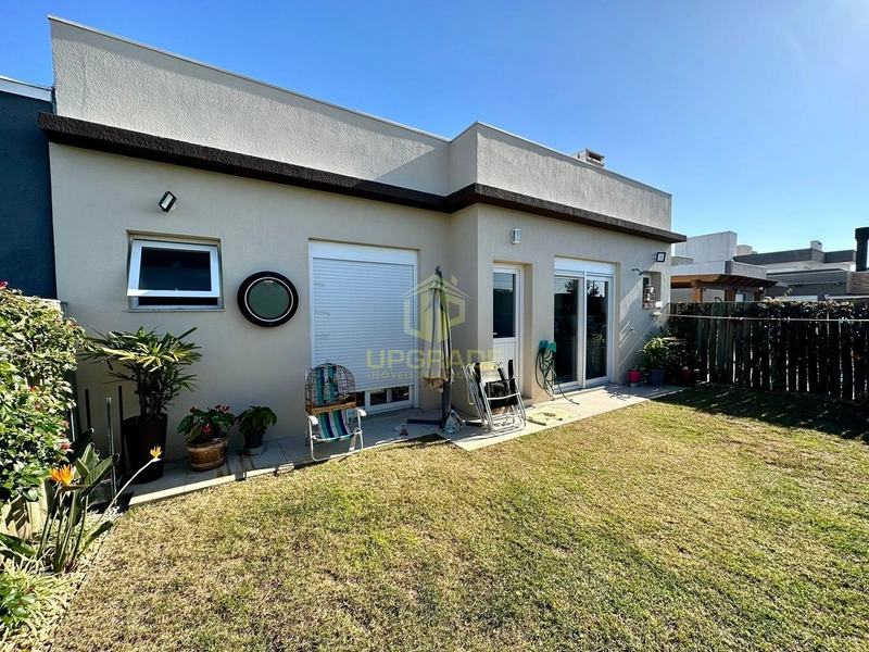 A vida fica melhor na praia.: 8ª foto da galeria de imagens do imóvel