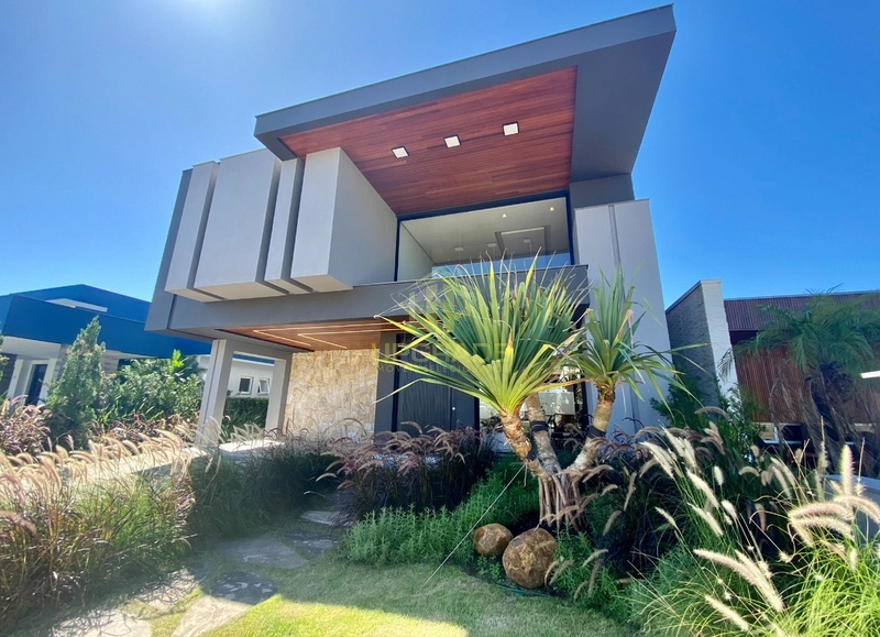 Sob o sol e junto ao mar, a vida é mais leve e bela!: 1ª foto da galeria de imagens do imóvel