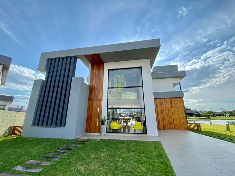 Vibes de verão, brisa do mar e sorrisos infinitos.