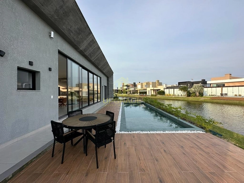 Na calmaria da praia, o mar nos abraça.: 27ª foto da galeria de imagens do imóvel