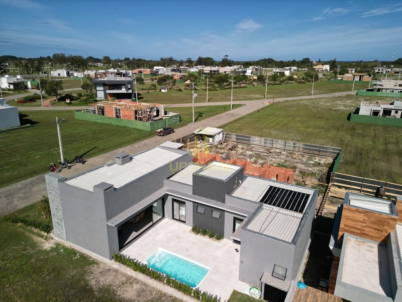 Sob o sol e junto ao mar, a vida é mais leve e bela!: 52ª foto da galeria de imagens do imóvel