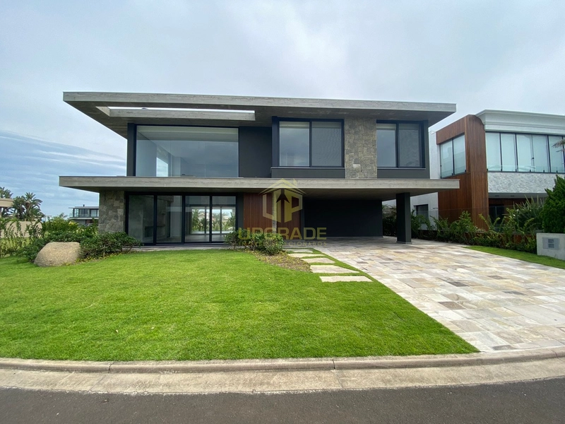 Onde o céu encontra o oceano, meu coração encontra paz.: 1ª foto da galeria de imagens do imóvel