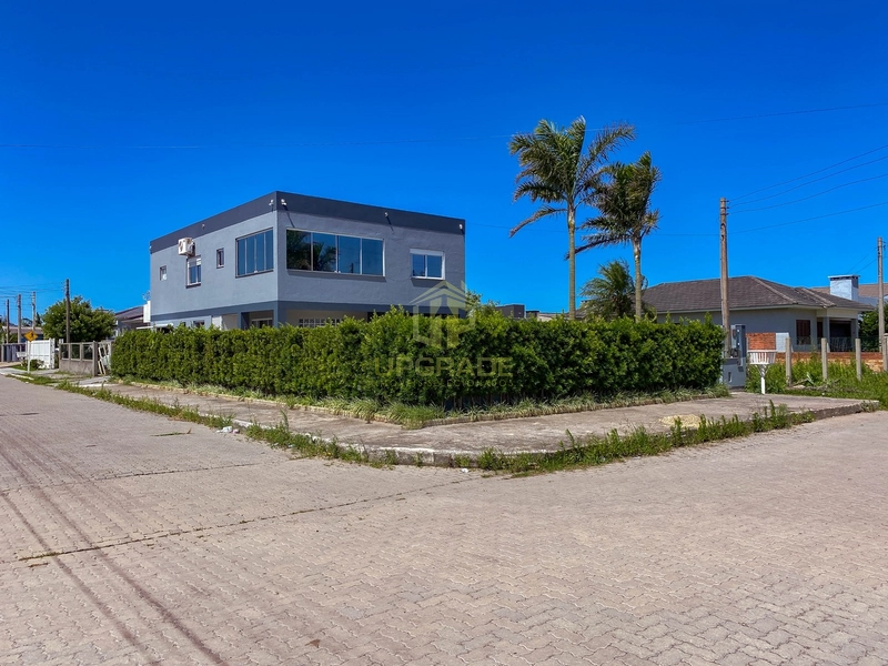 Para quem é feliz como eu, todo dia é verão!