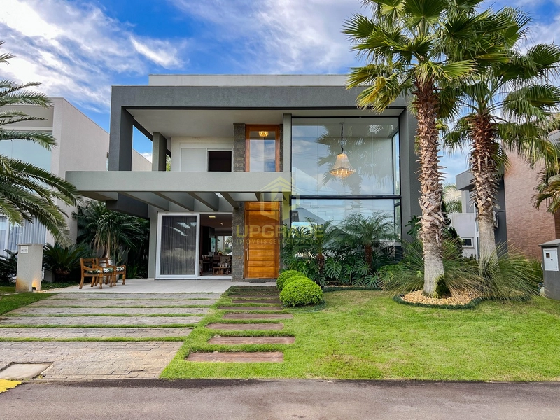 Eu sou do sol, do mar, da praia.