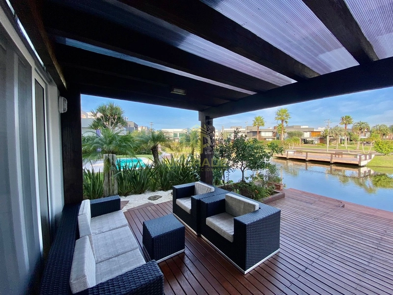 A vida fica melhor na praia.: 22ª foto da galeria de imagens do imóvel