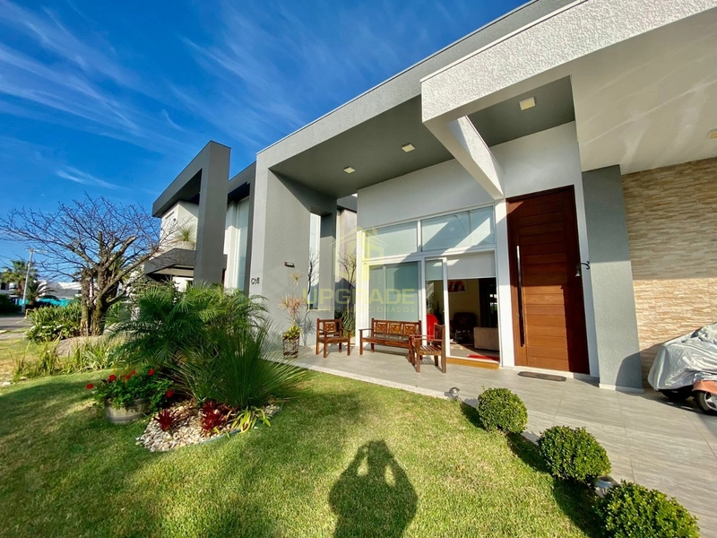 A vida fica melhor na praia.