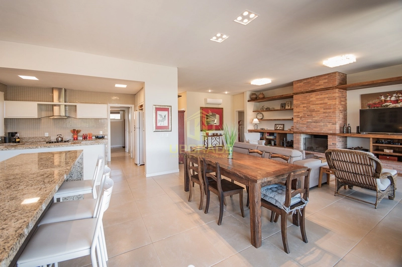 Sob o sol e junto ao mar, a vida é mais leve e bela!: 17ª foto da galeria de imagens do imóvel