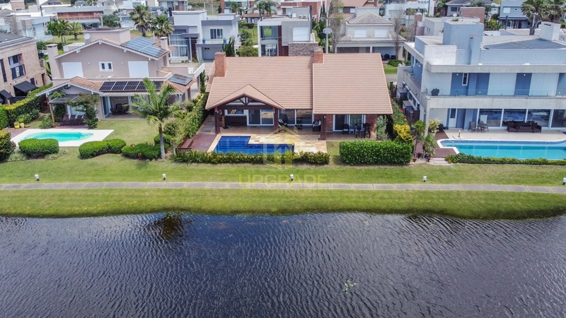 Sob o sol e junto ao mar, a vida é mais leve e bela!: 60ª foto da galeria de imagens do imóvel