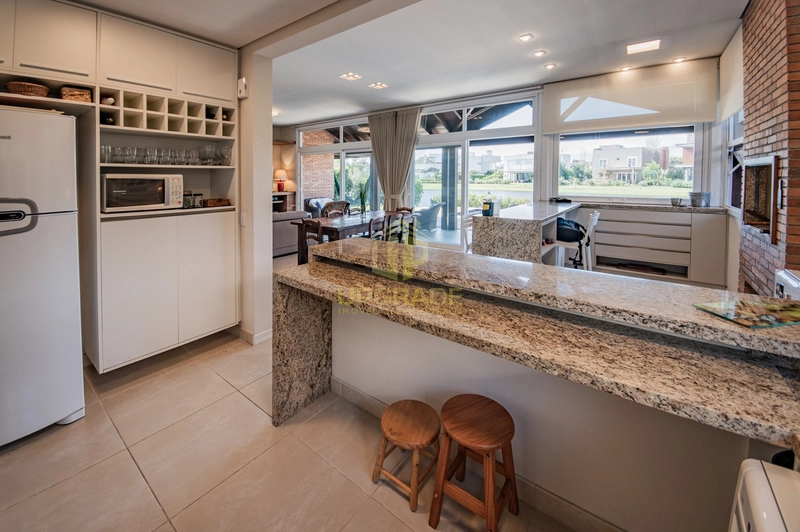 Sob o sol e junto ao mar, a vida é mais leve e bela!: 20ª foto da galeria de imagens do imóvel