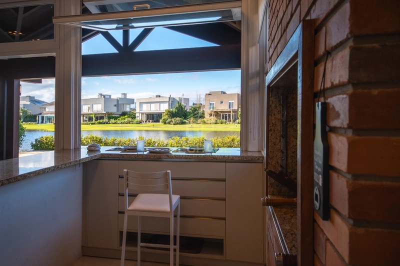 Sob o sol e junto ao mar, a vida é mais leve e bela!: 27ª foto da galeria de imagens do imóvel