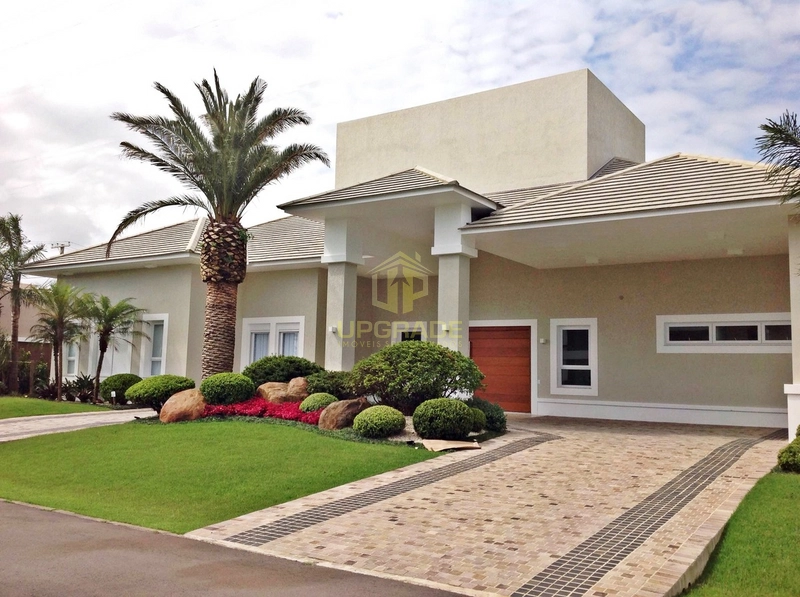 Sol, mar e sorrisos: combinação perfeita pro ano todo!