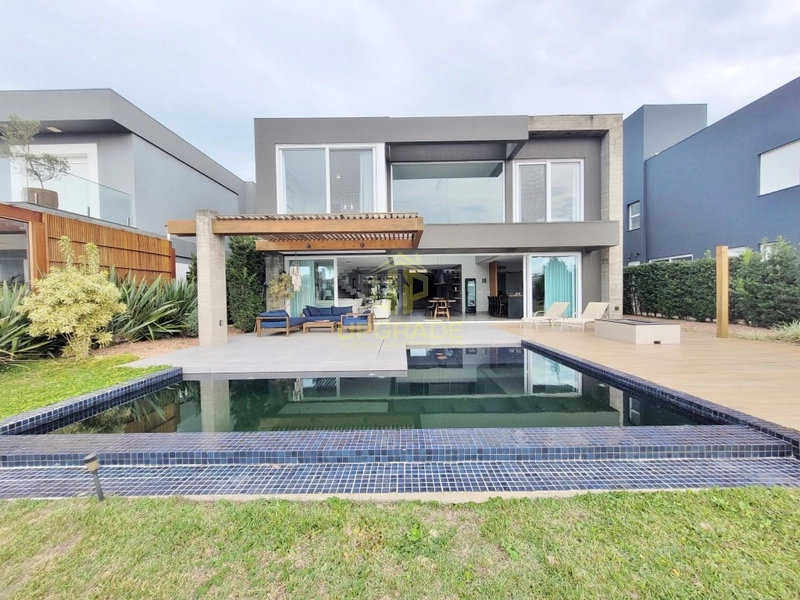 Sob o sol e junto ao mar, a vida é mais leve e bela!