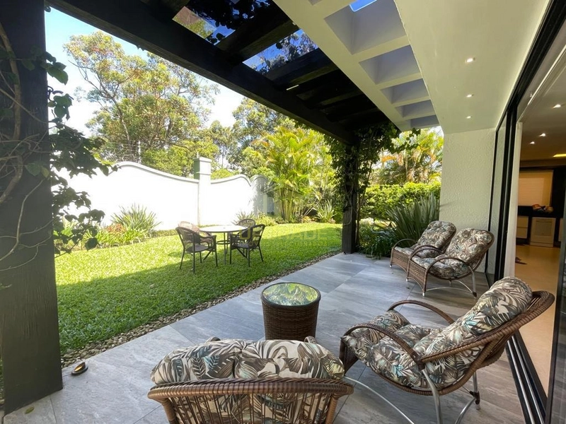 A vida melhora ao colocar o pé na areia!: 33ª foto da galeria de imagens do imóvel