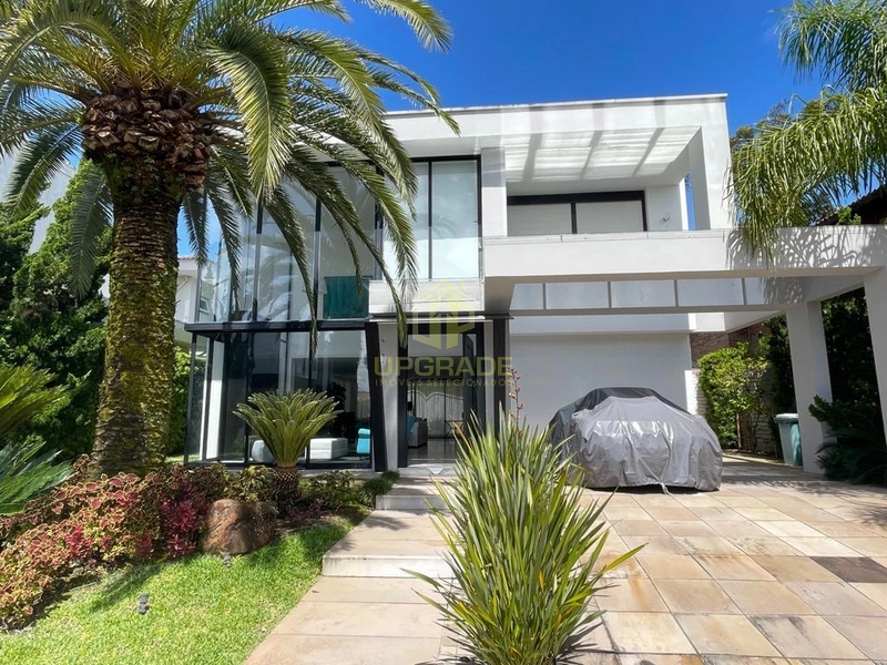 A vida melhora ao colocar o pé na areia!