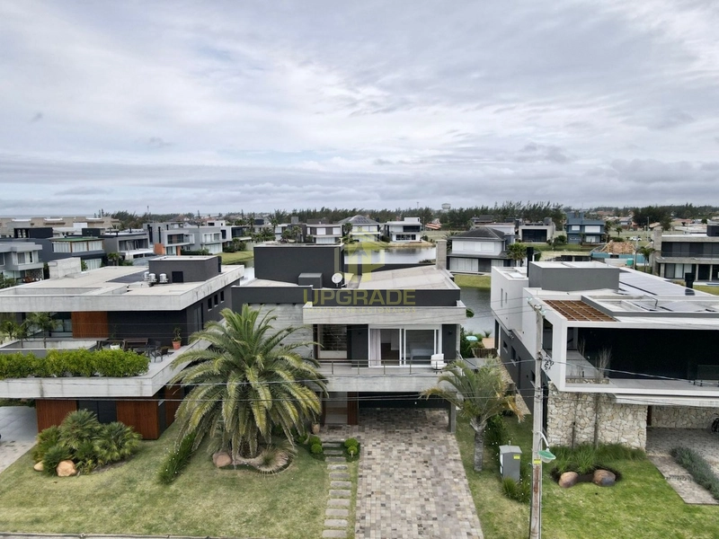 Sob o sol e junto ao mar, a vida é mais leve e bela!: 9ª foto da galeria de imagens do imóvel