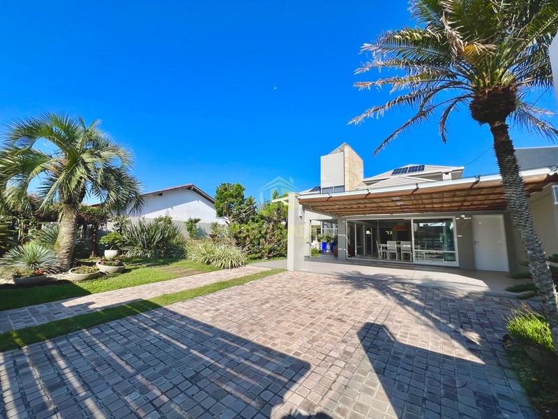 Me cerco dessa energia que o azul do mar traz.: 2ª foto da galeria de imagens do imóvel