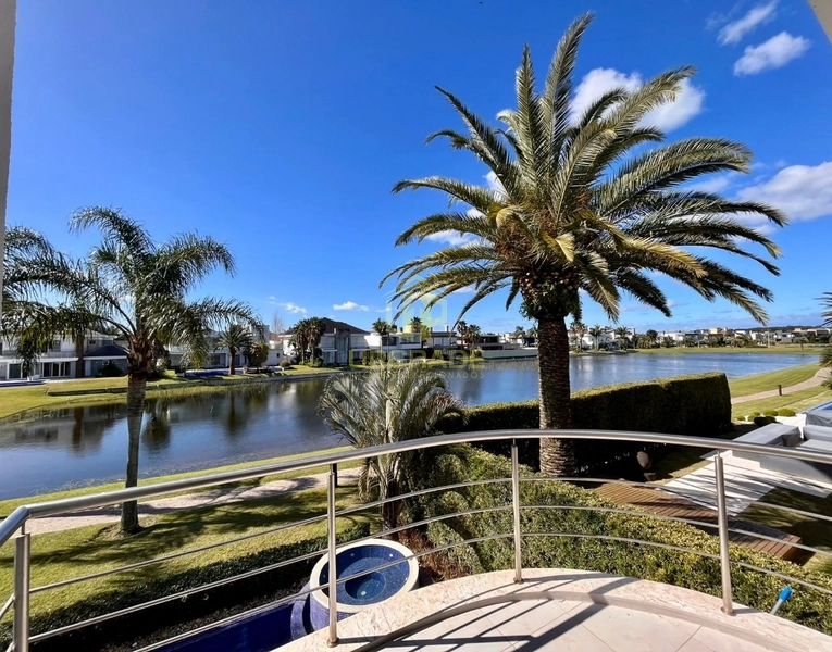 Me cerco dessa energia que o azul do mar traz.: 28ª foto da galeria de imagens do imóvel