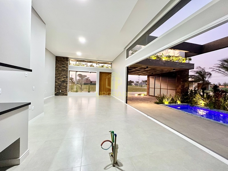 Sob o sol e junto ao mar, a vida é mais leve e bela!: 8ª foto da galeria de imagens do imóvel