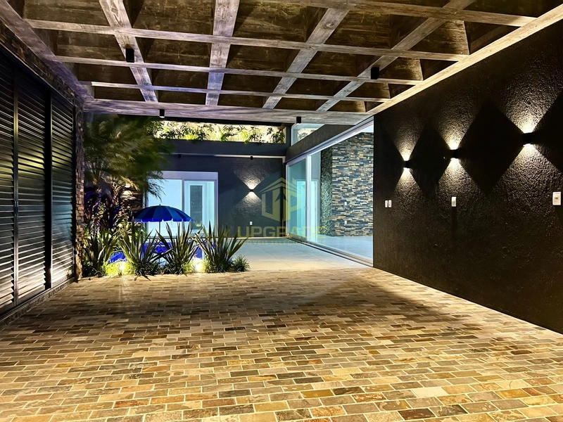 Sob o sol e junto ao mar, a vida é mais leve e bela!: 2ª foto da galeria de imagens do imóvel