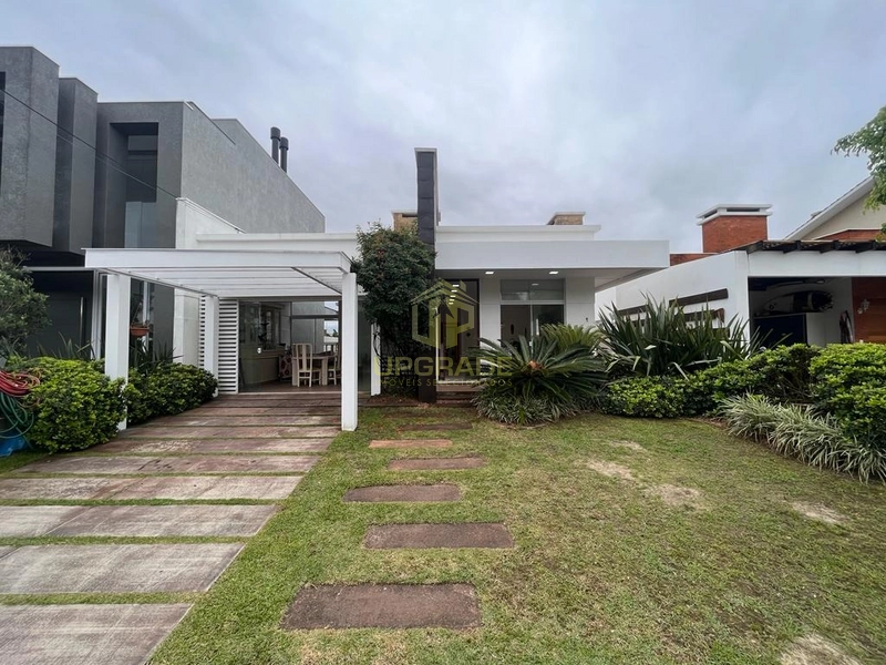 A praia é a minha praia.