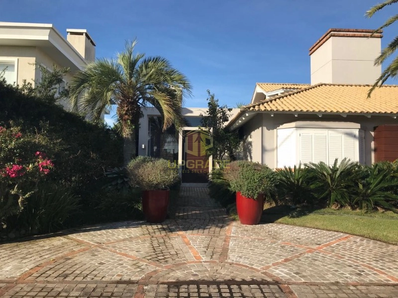 Há memórias que somente o mar pode criar.