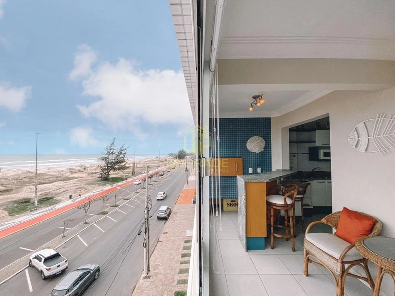 Que as ondas do mar me leve pra qualquer lugar...