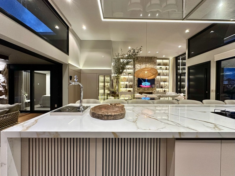 Linda casa com design moderno e com aquele aconchego...: 5ª foto da galeria de imagens do imóvel