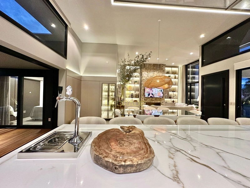 Linda casa com design moderno e com aquele aconchego...: 17ª foto da galeria de imagens do imóvel