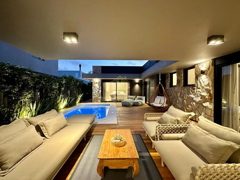 Linda casa com design moderno e com aquele aconchego...: 15ª foto da galeria de imagens do imóvel