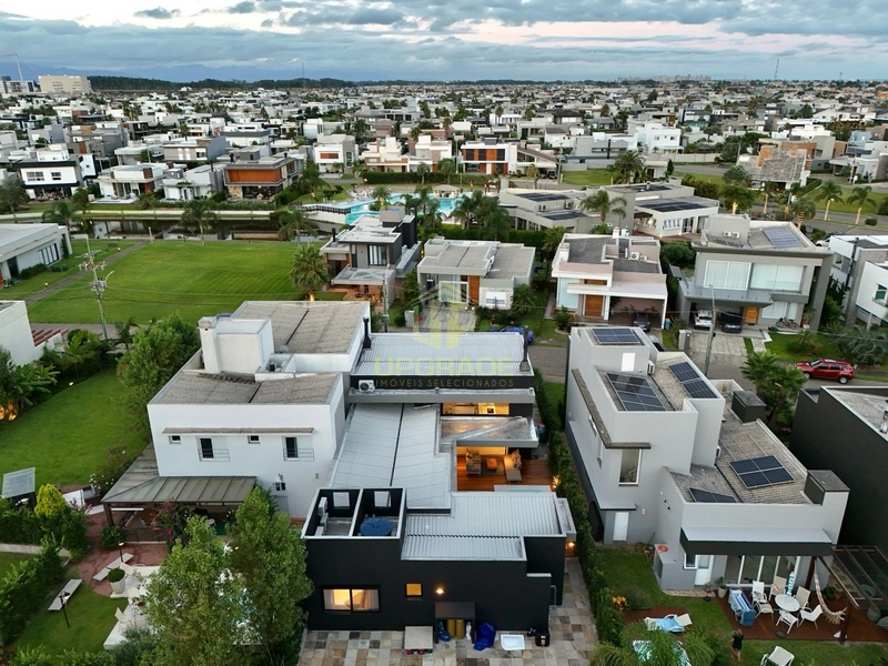 Linda casa com design moderno e com aquele aconchego...: 27ª foto da galeria de imagens do imóvel