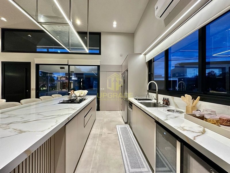 Linda casa com design moderno e com aquele aconchego...: 18ª foto da galeria de imagens do imóvel