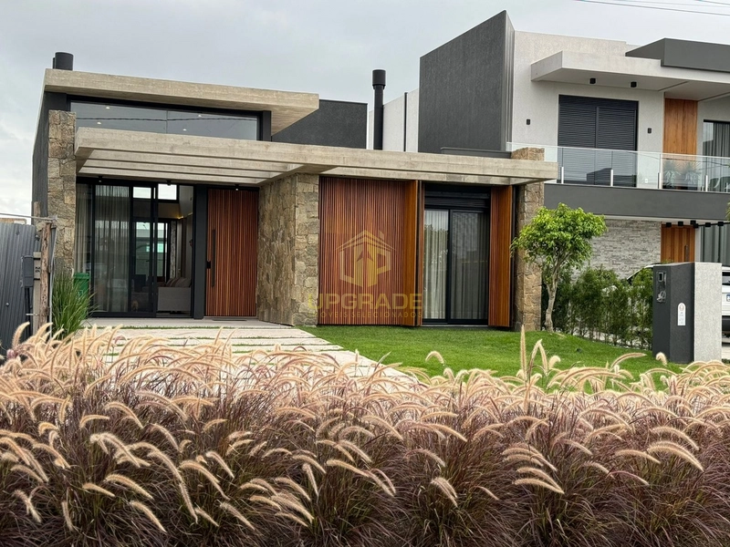 Acredite que você pode e estará no meio do caminho.