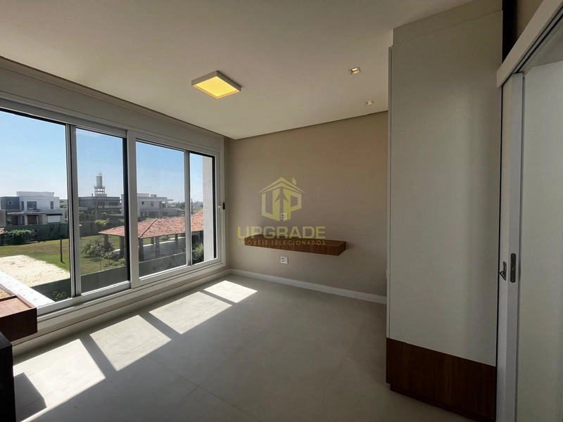 A felicidade se encontra em um bom livro lido na praia.: 15ª foto da galeria de imagens do imóvel