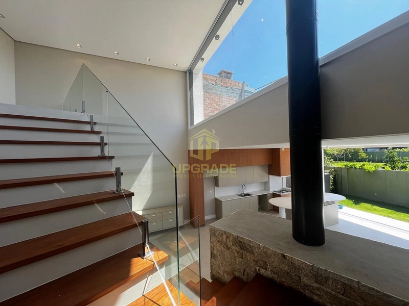 A felicidade se encontra em um bom livro lido na praia.: 4ª foto da galeria de imagens do imóvel