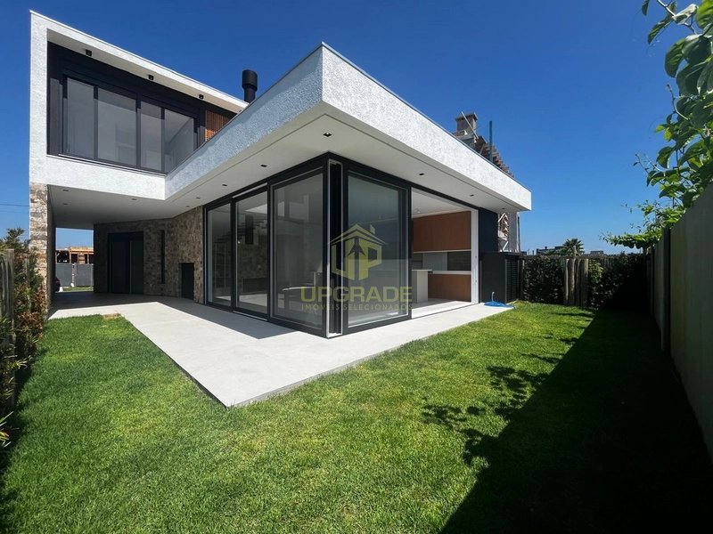 A felicidade se encontra em um bom livro lido na praia.: 3ª foto da galeria de imagens do imóvel