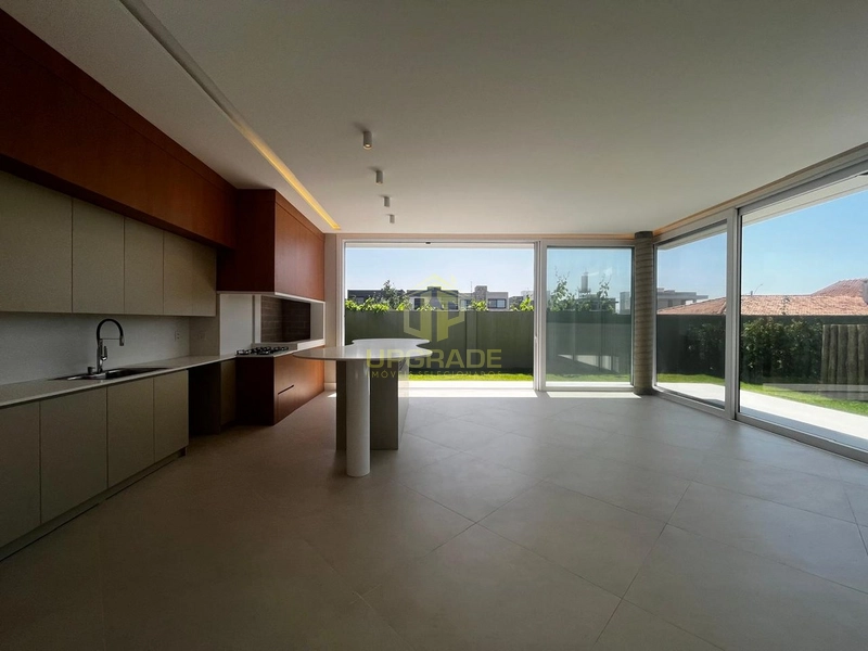 A felicidade se encontra em um bom livro lido na praia.: 24ª foto da galeria de imagens do imóvel