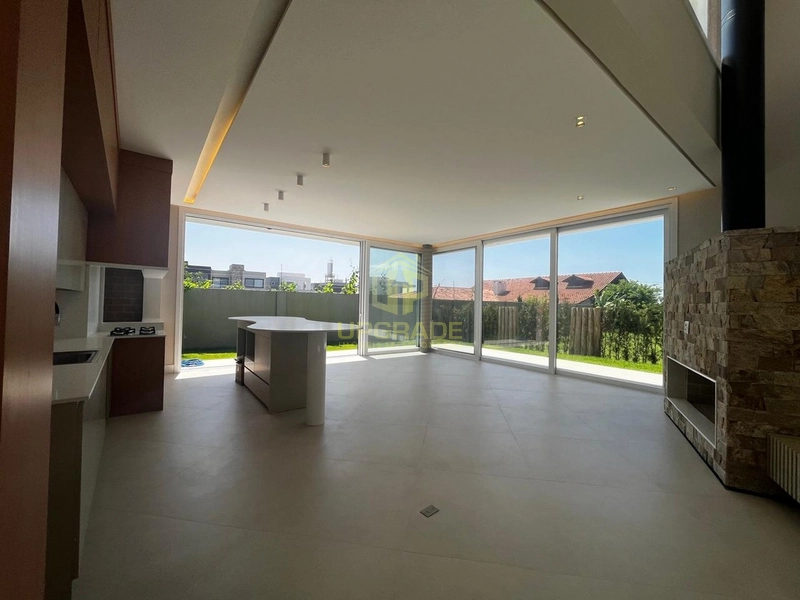 A felicidade se encontra em um bom livro lido na praia.: 23ª foto da galeria de imagens do imóvel