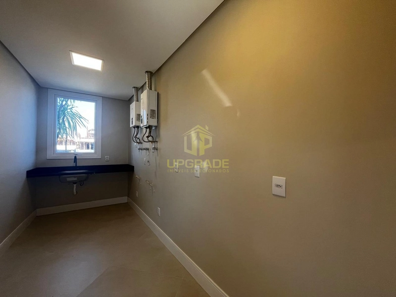 A felicidade se encontra em um bom livro lido na praia.: 31ª foto da galeria de imagens do imóvel