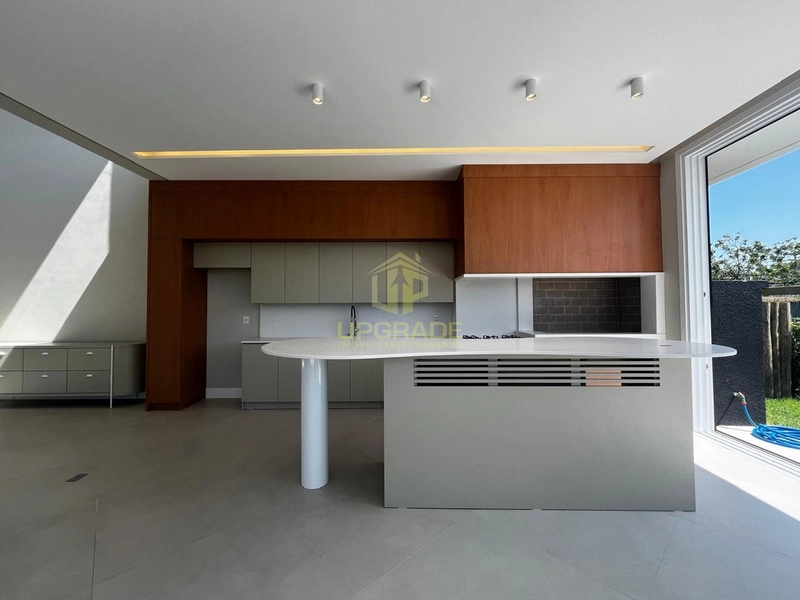 A felicidade se encontra em um bom livro lido na praia.: 20ª foto da galeria de imagens do imóvel